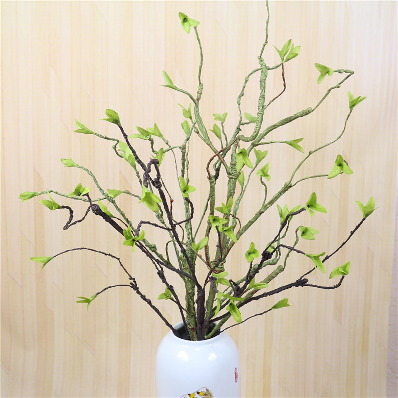 仿真发泡枯枝花艺装饰在园林景观工程中的设计与施工应用